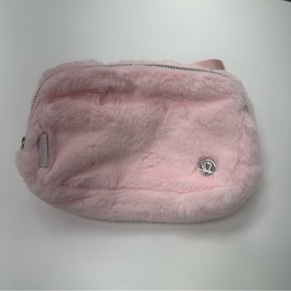 lululemon athletica Handbags - LuluLemon Everywhere Belt Bag Plush Fleece in Strawberry Milkshake